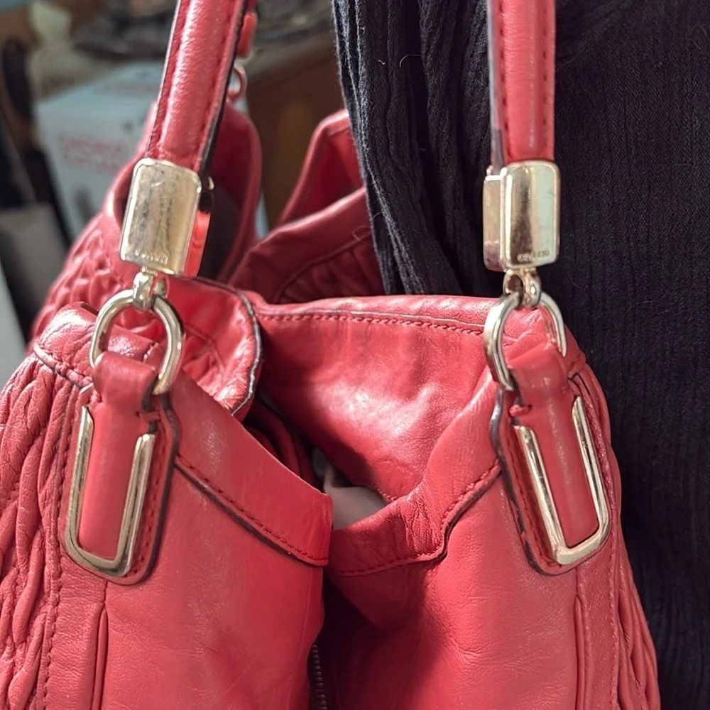 Coach   Madison Phoebe shoulder bag 3 compartment gathered quilted leather Coral